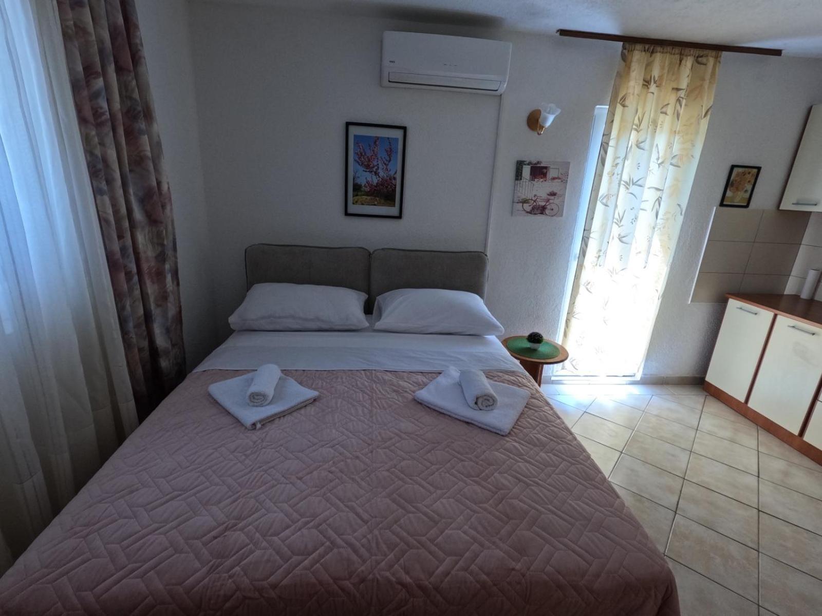 Apartmani Lena Šibenik Exteriör bild